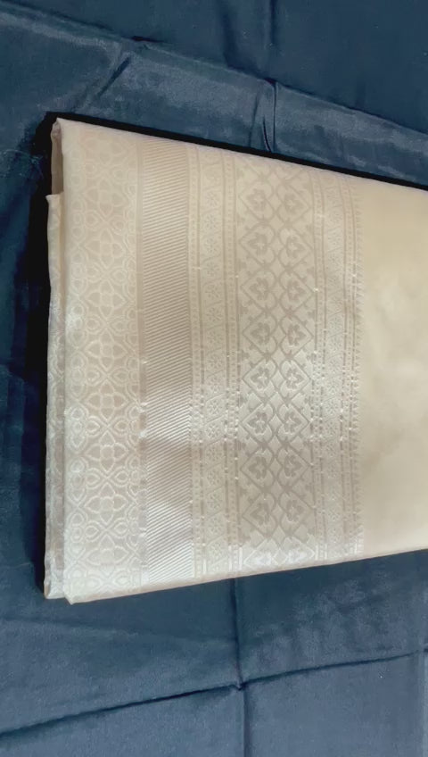 Elegant Off-White Soft Lichi Silk Saree – Premium Jacquard Collection