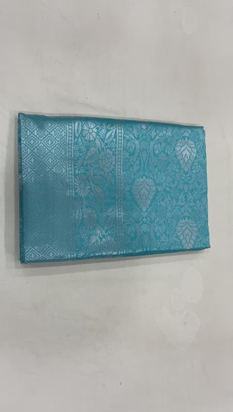 Elegant Soft Lichi Silk Saree with Rich Jacquard Weaving – Festive Special