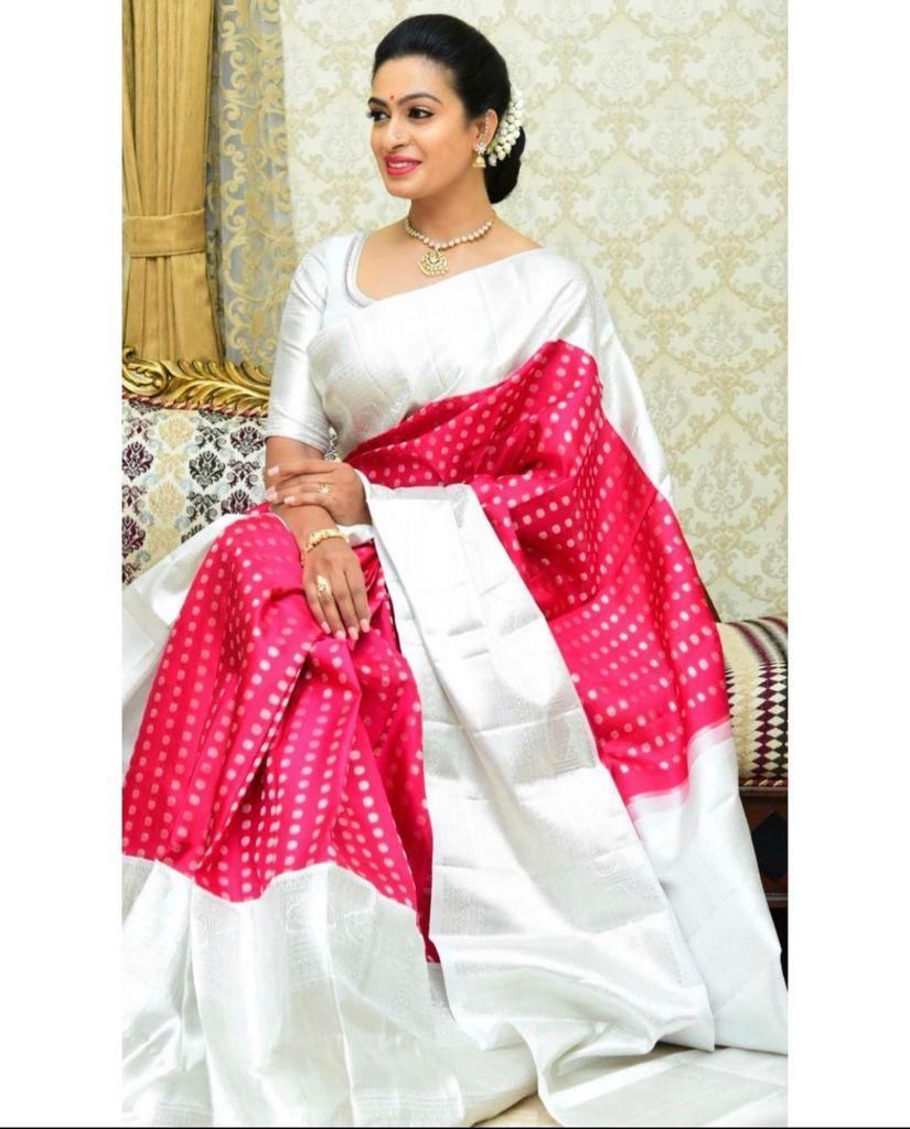 Elegant Soft Lichi Silk Saree with Rich Jacquard Pallu – Festive Special Collection